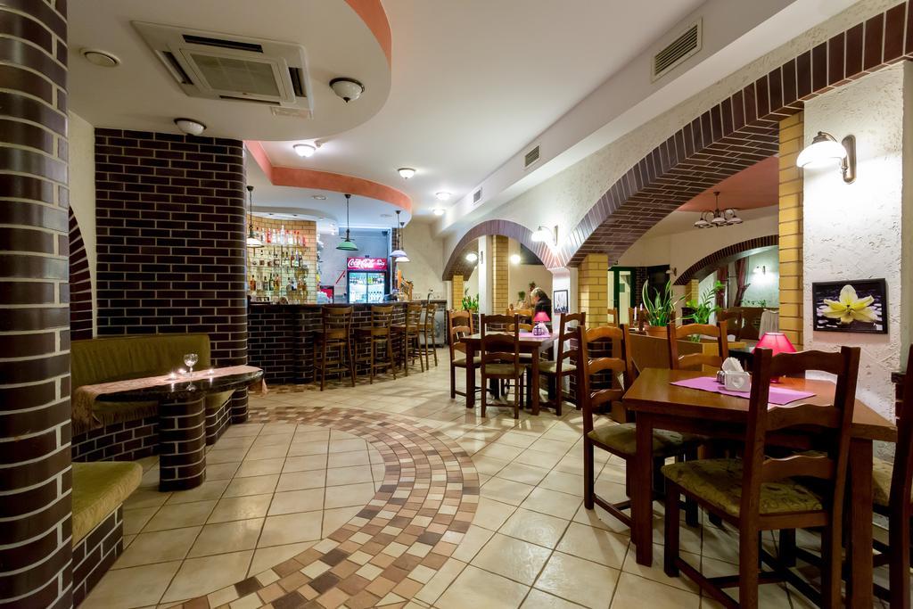 Kompleks Hotelowy Logos Augustow Exterior photo