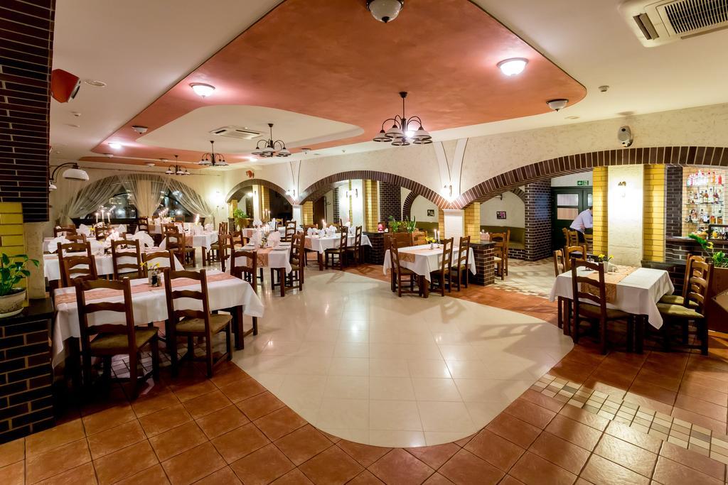 Kompleks Hotelowy Logos Augustow Exterior photo